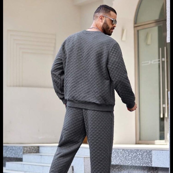 Gray Quilted Sweatshirt and Joggers Set - Picture 1 of 11